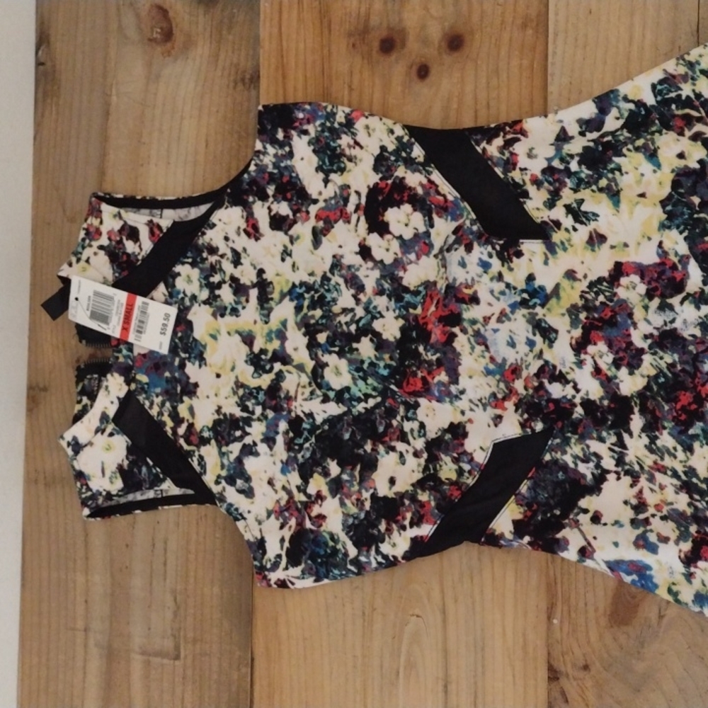 Material Girl Multi Color Floral Body Con Dress Exposed Back Zip NWT Size XS - Picture 11 of 15
